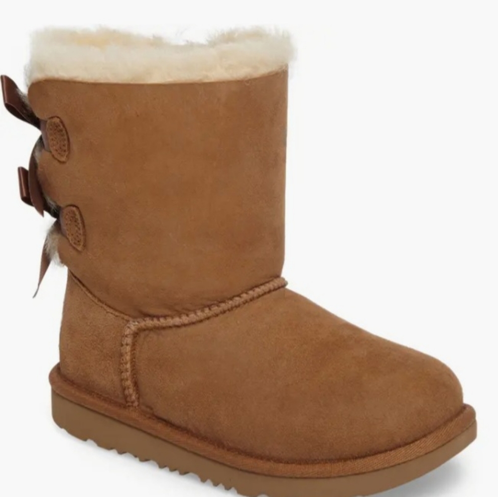UGG Big Kids Bailey Bow Chestnut Brown Suede Boots Size 8 Childrens